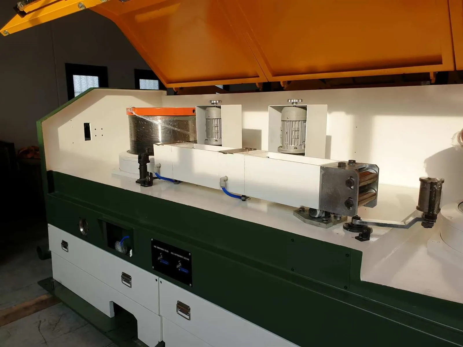 wire drawing machine 10 wire drawing machine 10